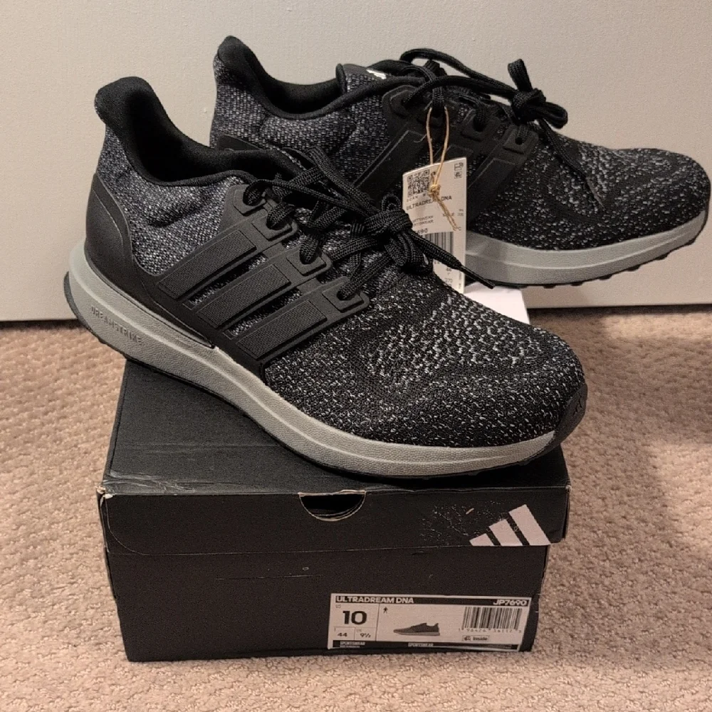 Adidas Mens Ultra Dream DNA Black and Gray Sneakers Size 10 NWT